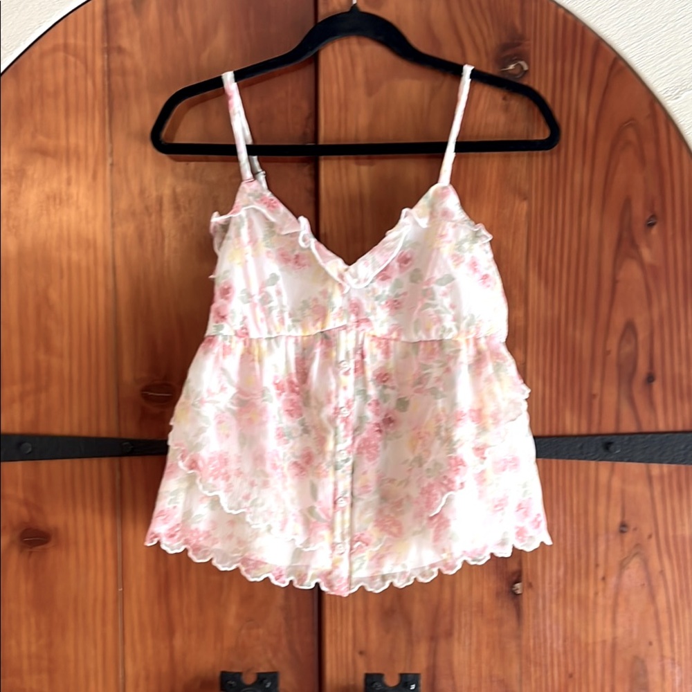 🏷️ NWT Hollister Light Pink Floral Babydoll Top